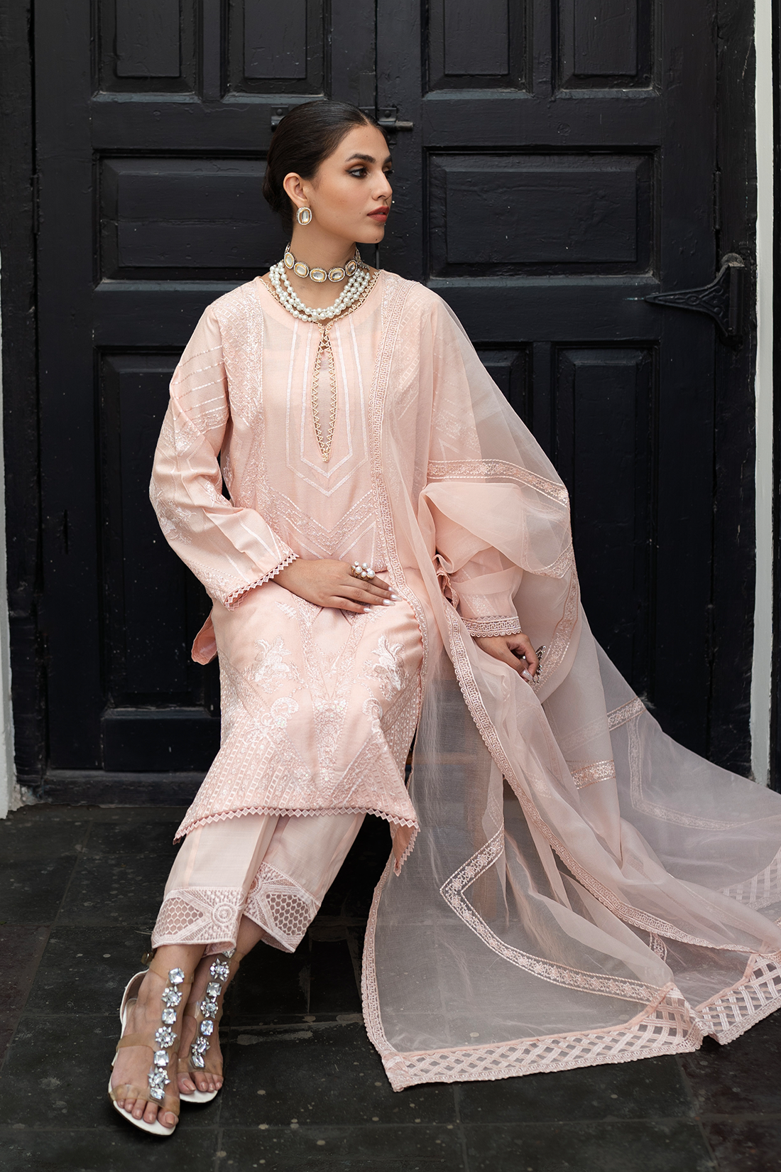 plain suit printed dupatta